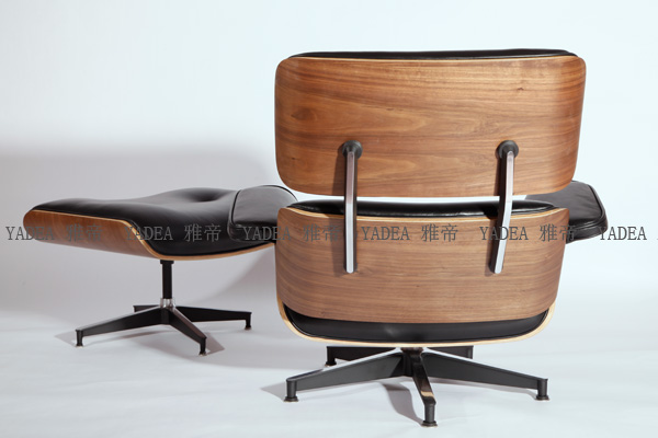 赫曼米勒版本的伊姆斯休闲椅（Eames Lounge Chair—Herman Miller Version)
