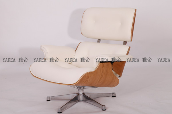 维特拉版本的伊姆斯休闲椅（Eames Lounge Chair — Vitra Version）