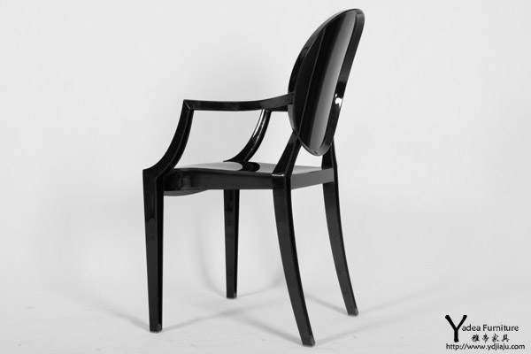 鬼椅（Ghost Chair）