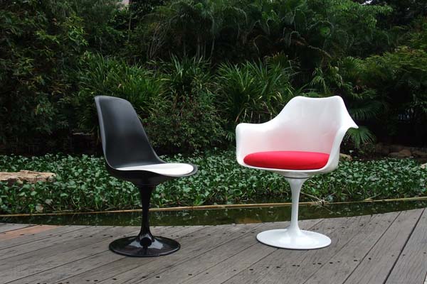 郁金香椅子(Tulip Side Chair)