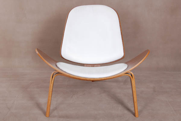Wegner shell chair（三脚休闲椅）