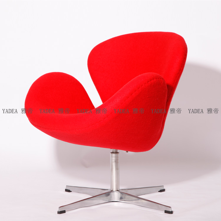 红色羊毛绒布天鹅椅(Red Swan Chair)